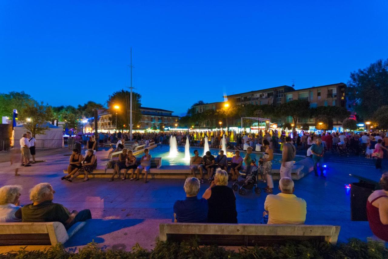 Appartamenti Tintoretto Bibione Exterior foto